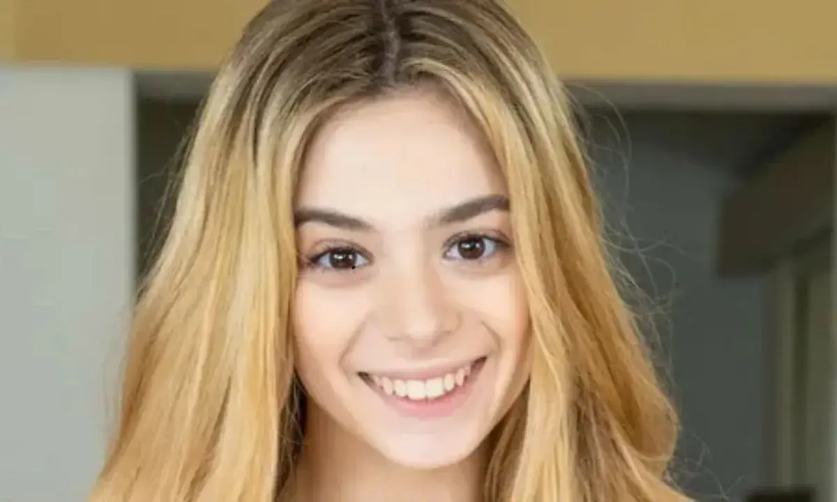 Molly Little Age, Bio/Wiki, Height, Net Worth, Career & More